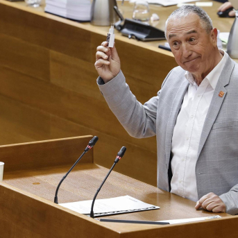 Compromís pide las facturas de coches oficiales, dietas y alojamientos de los expresidents Compromís pide las facturas de coches oficiales, dietas y alojamientos de los expresidents