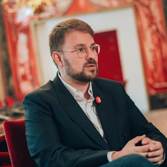 El diputado de Compromís y portavoz adjunto de Sumar en el Congreso, Alberto Ibáñez, interviene en una entrevista con Europa Press. CESAR VALLEJO RODRIGUEZ El diputado de Compromís y portavoz adjunto de Sumar en el Congreso, Alberto Ibáñez, interviene en una entrevista con Europa Press. CESAR VALLEJO RODRIGUEZ