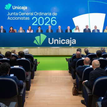 La dirección de Unicaja durante la celebración de la junta general de accionistas 2026. UNICAJA