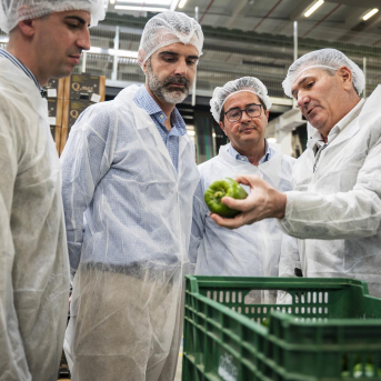 La Junta destaca a Mabe como símbolo de esfuerzo conjunto tras el incendio de su planta en 2024