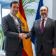 El vicepresidente primero y ministro de Economía, Comercio y Empresa, Carlos Cuerpo, y el presidente ejecutivo del Banco de Desarrollo de América Latina y el Caribe (CAF), Sergio Díaz-Granados. GOBIERNO DE ESPAÑA