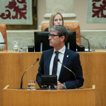 Capellán insiste en que su Ejecutivo lleva tres años trabajando con el pueblo gitano Capellán insiste en que su Ejecutivo lleva tres años trabajando con el pueblo gitano