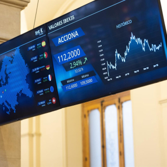 Paneles en el interior del Palacio de la Bolsa, a 24 de febrero de 2025, en Madrid (España).  Eduardo Parra - Europa Press