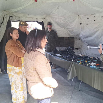 Margarita robles en una visita al Regimiento de Infantería 'Príncipe' nº3 en Siero (Asturias). MINISTERIO DE DEFENSA Margarita robles en una visita al Regimiento de Infantería 'Príncipe' nº3 en Siero (Asturias). MINISTERIO DE DEFENSA