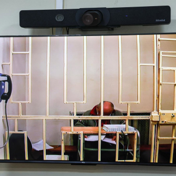 Imagen del ex viceministro de Defensa ruso Pavel Popov durante la lectura de su sentencia por corrupción. Europa Press/Contacto/Yevgeny Messman Imagen del ex viceministro de Defensa ruso Pavel Popov durante la lectura de su sentencia por corrupción. Europa Press/Contacto/Yevgeny Messman