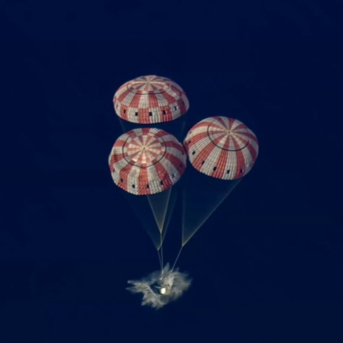 La misión Artemis II de la NASA, a bordo de su nave espacial Orion, regresa a la Tierra NASA