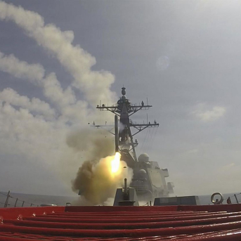 El destructor estadounidense Frank E. Petersen dispara misiles contra Irán como parte de la operación Furia Épica  Europa Press/Contacto/U.S Navy/U.S. Navy