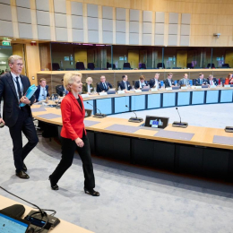 P 059350 00 03 02 HIGH 240758