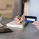 Arriaga Asociados warns of the risk of revolving cards at the close of the first quarter of 2026