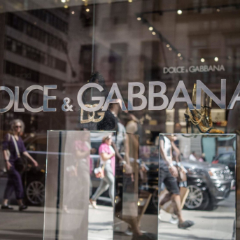 Logo de Dolce & Gabbana en una tienda de Nueva York. Michael Kappeler/dpa Logo de Dolce & Gabbana en una tienda de Nueva York. Michael Kappeler/dpa