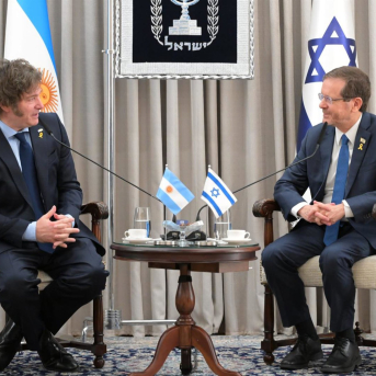 El presidente de Israel, Isaac Herzog, junto a Javier Milei, el 6 de febrero de 2024 -/Presidencia Argentina/dpa