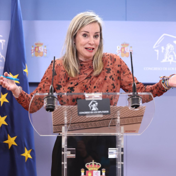 La portavoz de Sumar en el Congreso, Verónica Martínez, durante una rueda de prensa en el Congreso, a 14 de abril de 2026, en Madrid (España). Eduardo Parra - Europa Press La portavoz de Sumar en el Congreso, Verónica Martínez, durante una rueda de prensa en el Congreso, a 14 de abril de 2026, en Madrid (España). Eduardo Parra - Europa Press
