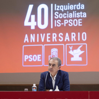 El expresidente del Gobierno José Luis Rodríguez Zapatero, durante la celebración del 40 Aniversario de la constitución de Izquierda Socialista del PSOE, en la sede de UGT, a 12 de septiembre de 2021, en Madrid (España).  Alberto Ortega - Europa Press