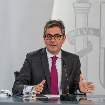 El ministro de la Presidencia, Justicia y Relaciones con las Cortes, Félix Bolaños, durante la rueda de prensa tras el consejo de Ministros, a 14 de abril de 2026, en Madrid (España). Matias Chiofalo - Europa Press