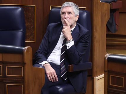 Grande-Marlaska promete actuar "a la mayor brevedad" contra las armas blancas en espacios públicos