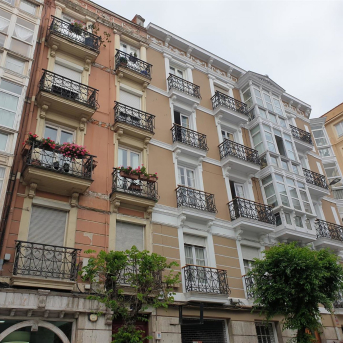 El PRC propone que la UC analice las viviendas vacías con potencial para salir al mercado