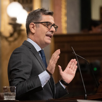 El ministro de la Presidencia, Justicia y Relaciones con las Cortes, Félix Bolaños, interviene durante una sesión plenaria, en el Congreso  Fernando Sánchez - Europa Press