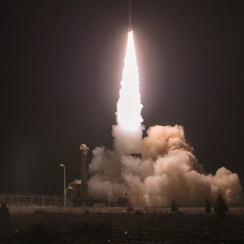 Lanzamiento de un misil en Irán en el marco de unas maniobras (archivo) Europa Press/Contacto/Iranian Army Office