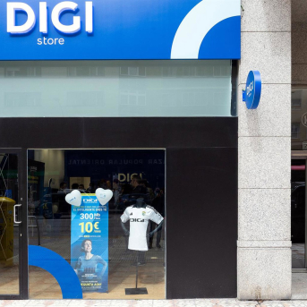 Tienda de Digi, en Burgos, Castilla y León (España) Tomás Alonso - Europa Press