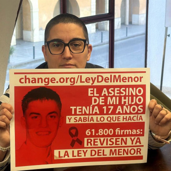 Cinco familias de víctimas mortales pedirán en el Congreso endurecer la Ley del Menor con 100.000 firmas