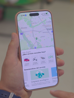 Clinery lanza la app que limpia los vehículos donde estén estacionados