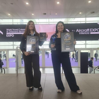 Iberia recibe tres premios internacionales por su experiencia a bordo. IBERIA