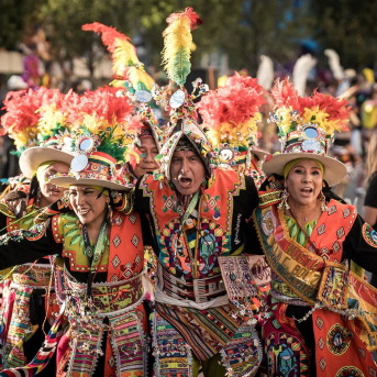 La izquierda exige retirar a EEUU como país invitado en la Hispanidad y el PP defiende su herencia española