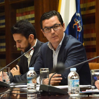 Pablo Rodríguez vincula la entrada de Canarias en Ineco con asegurar la financiación estatal de los trenes