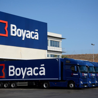 Uno de los camiones de la empresa de transporte y distribución editorial Boyacá. BOYACÁ