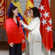 La presidenta de la Comunidad de Madrid, Isabel Díaz Ayuso, impone la Medalla de Oro de la región a la líder opositora venezolana y premio Nobel de la Paz, María Corina Machado. COMUNIDAD DE MADRID