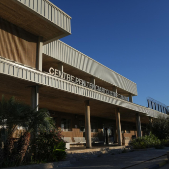 Fachada del Centro Penitenciario de Quatre Camins, a 12 de noviembre de 2025, en Roca del Vallès, Barcelona, Catalunya (España). David Zorrakino - Europa Press