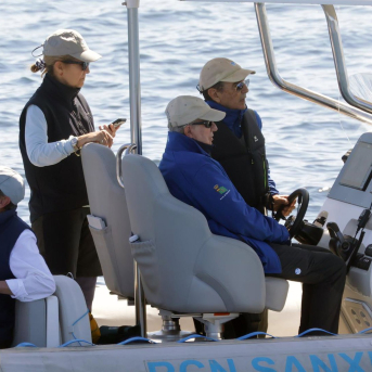 El rey emérito y La Infanta Elena salen a navegar en la segunda jornada del Trofeo Xacobeo de vela, a 19 de abril de 2025, en Sanxenxo (Pontevedra, Galicia, España) José Ramón Hernando - Europa Press