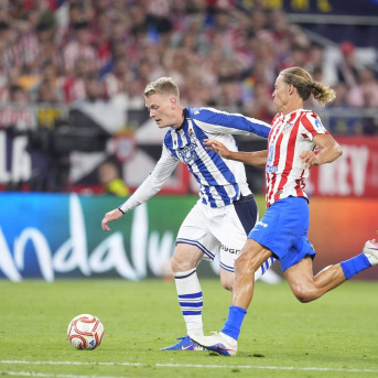 Orri Oskarsson (Real Sociedad) y Marcos Llorente (Atletico de Madrid) en la Copa del Rey Joaquin Corchero / AFP7 / Europa Press