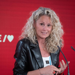 La portavoz de la Ejecutiva Federal del PSOE, Montse Mínguez, durante una rueda de prensa tras la reunión de la Comisión Ejecutiva Federal, en la sede del PSOE, a 20 de abril de 2026, en Madrid (España). Fernando Sánchez - Europa Press