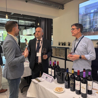 La Comunidad impulsa en Bruselas los vinos con DOP de la Región de Murcia