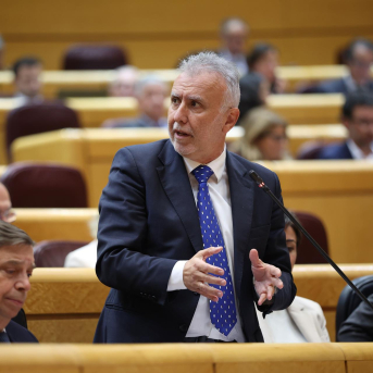 El ministro de Política Territorial y Memoria Democrática, Ángel Víctor Torres, interviene durante una sesión plenaria en el Senado, a 17 de marzo de 2026, en Madrid (España).  Alejandro Martínez Vélez - Europa Press