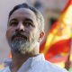 El presidente nacional de Vox, Santiago Abascal, interviene en la granadina Plaza de las Pasiegas. A 16 de abril de 2026 en Granada, Andalucía (España).  Álex Cámara - Europa Press