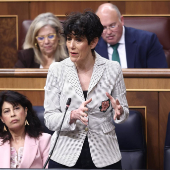 Elma Saiz evita censurar al alcalde socialista de Lleida por su propuesta de vetar el burka