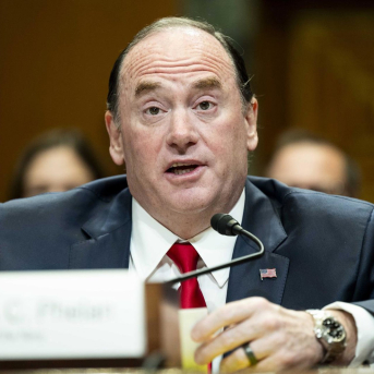 El secretario de la Marina de Estados Unidos saliente, John C. Phelan, en una imagen de archivo Europa Press/Contacto/Michael Brochstein