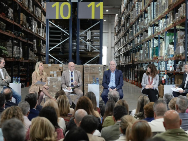 Panel of experts gathered at the presentation of the People's Party infrastructure decalogue. Photo: PP. 