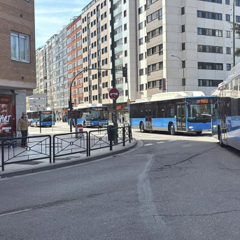 Llegada de los autobuses de Madríd a Burgos EUROPA PRESS