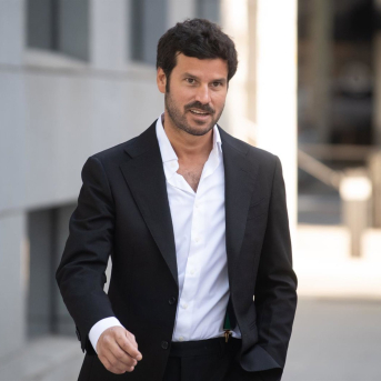 El hijo de Luis Bárcenas, Guillermo Bárcenas, a su llegada a la Audiencia Nacional, a 23 de abril de 2026, en San Fernando, Madrid (España).  Fernando Sánchez - Europa Press