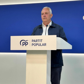 El secretario general del PP de Catalunya, Santi Rodríguez, en una rueda de prensa en la sede del partido EUROPA PRESS