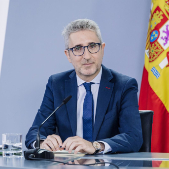 El ministro de Hacienda, Arcadi España, durante la rueda de prensa posterior al Consejo de Ministros este martes. Carlos Luján - Europa Press