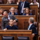 El presidente del PP, Alberto Núñez Feijóo y la vicesecretaria de Regeneración Institucional del PP, Cuca Gamarra, conversan durante una sesión plenaria en el Congreso, a 28 de abril de 2026, en Madrid (España).  Matias Chiofalo - Europa Press