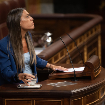 La portavoz de Junts en el Congreso, Miriam Nogueras, interviene durante una sesión plenaria extraordinaria, en el Congreso de los Diputados, a 23 de julio de 2024, en Madrid (España). Eduardo Parra - Europa Press