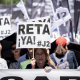 Varias personas durante una manifestación para exigir una reforma legal que permita el acceso universal y sin restricciones al Régimen Especial de Trabajadores Autónomos (RETA) para todos los mutualistas. A. Pérez Meca - Europa Press