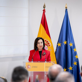 La ministra de Defensa, Margarita Robles, preside un acto.  A. Pérez Meca - Europa Press