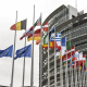 Las banderas nacionales europeas ondean a media asta frente al edificio del Parlamento Europeo en Estrasburgo (Francia). Michel Chriten/European Parliame / DPA