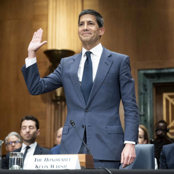 Kevin Warsh, nominado por Trump a presidir la Fed, en su comparecencia ante el Comité Bancario del Senado de Estados Unidos. Europa Press/Contacto/Michael Brochstein